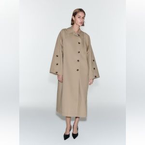 Zara OVERSIZED BUTTONED TRENCH COAT. Light Whiskey. Size M. New with Tags.